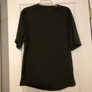 Lululemon men’s shirt